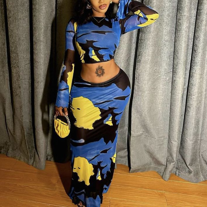 Print Long Sleeve Crop Top with Slim Fit Sheath Skirt Set